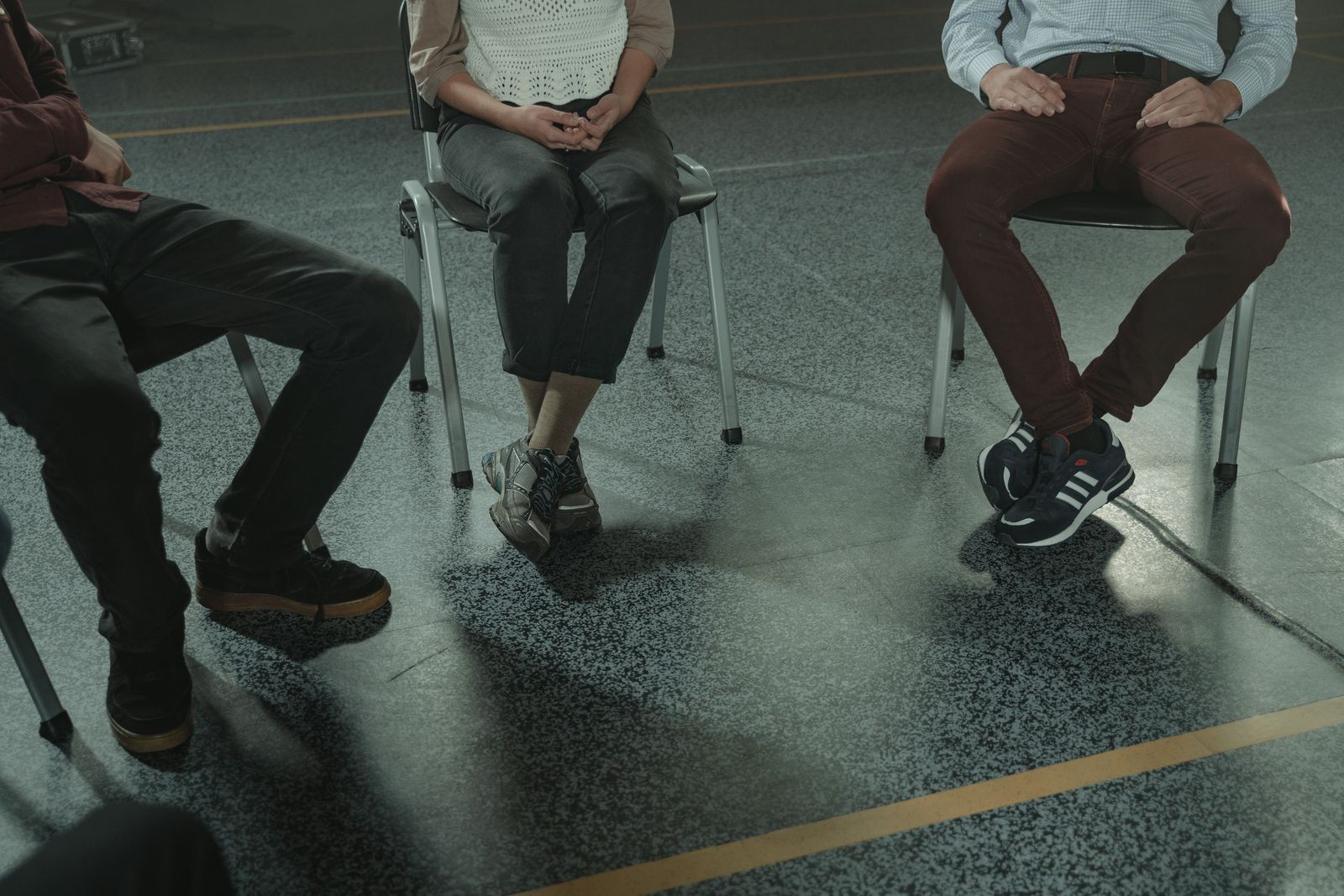 A supportive group therapy discussion