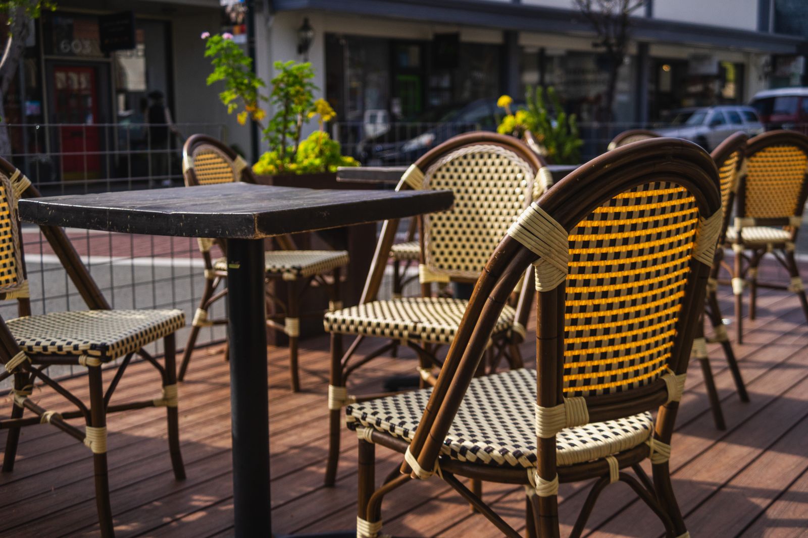 A charming restaurant outdoor patio