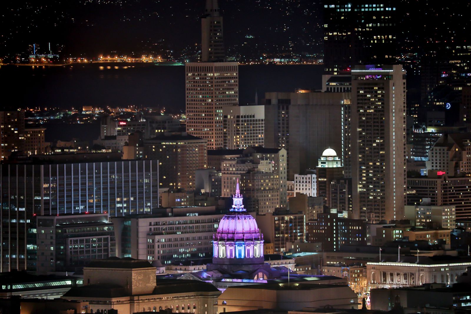 San Francisco skyline at night